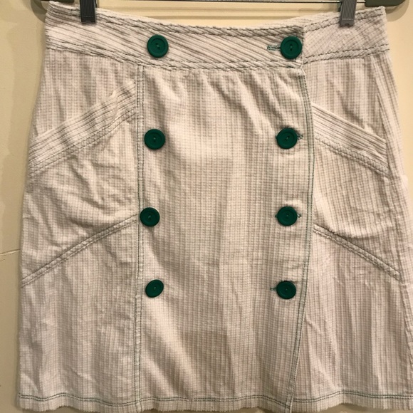 Sole Mio White Corduroy Above the Knee Skirt - Picture 4 of 13